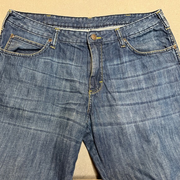 Wrangler Millard Jeans Mens 38 Blue Medium Wash Straight Leg Denim Zip FllyPants - Picture 2 of 6